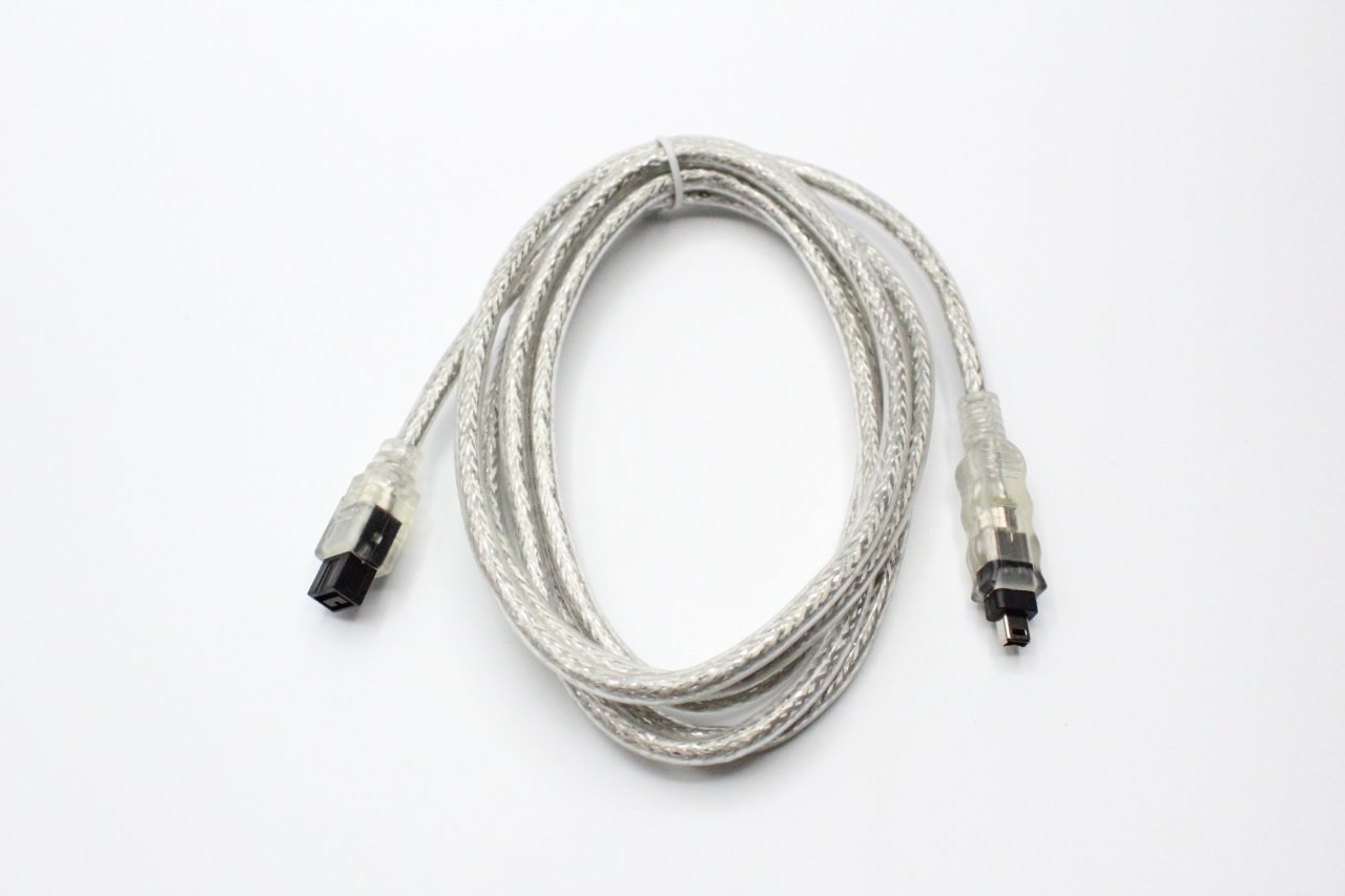 Kabel Fire Wire 9pol./ 4pol. 2m
